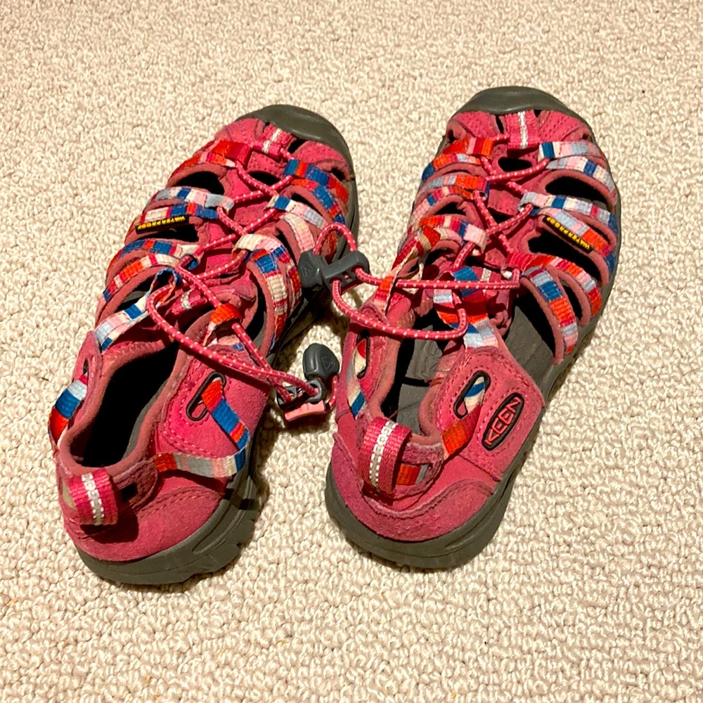 Pink Keens. Size 12 Girls.